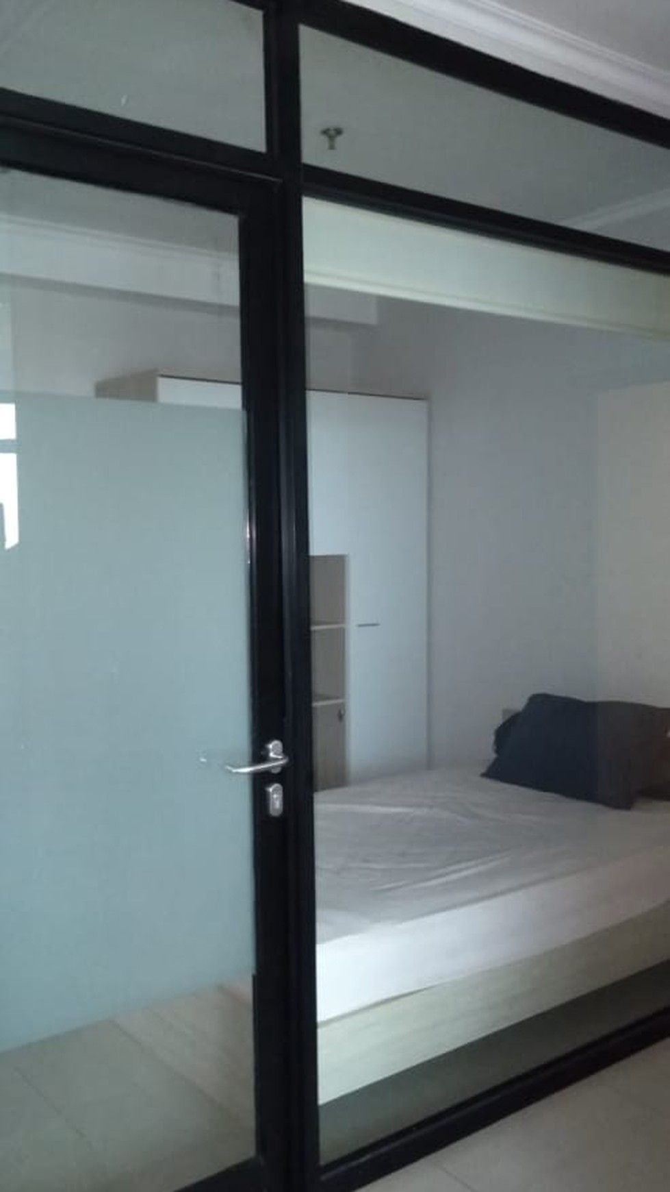 Apartemen Hamptons Park, Terogong Raya, Jakarta Selatan