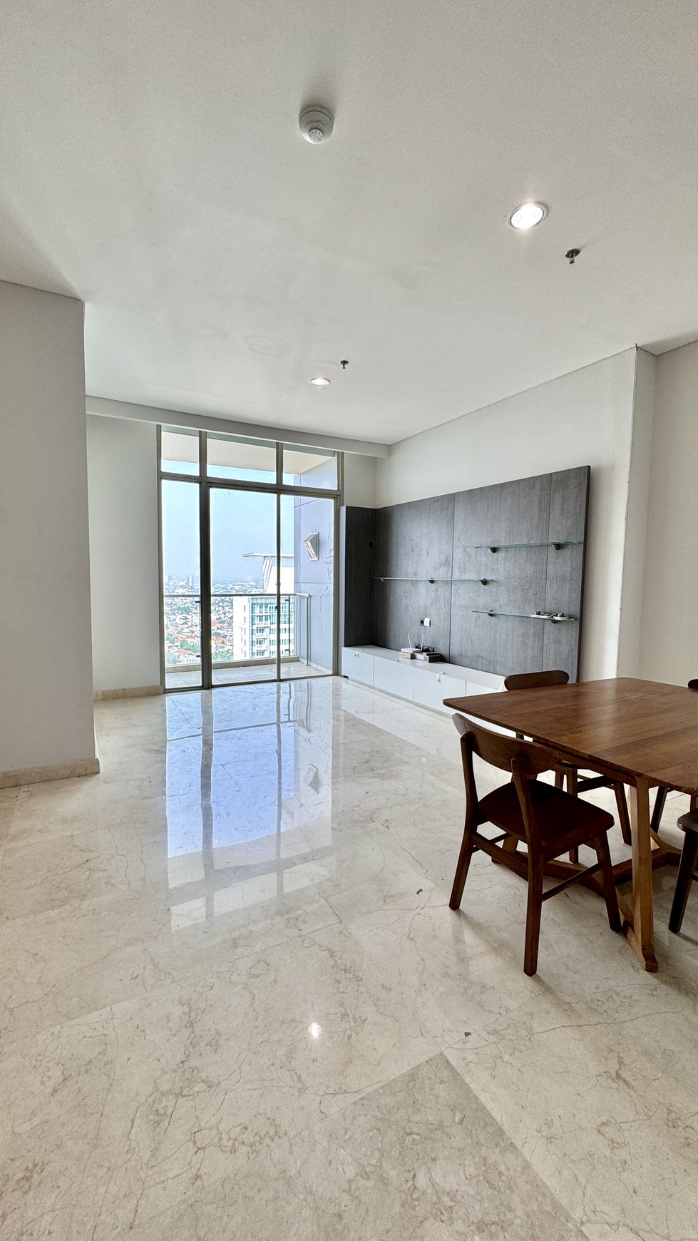 Dijual Apartemen Essence Dharmawangsa, Jakarta Selatan