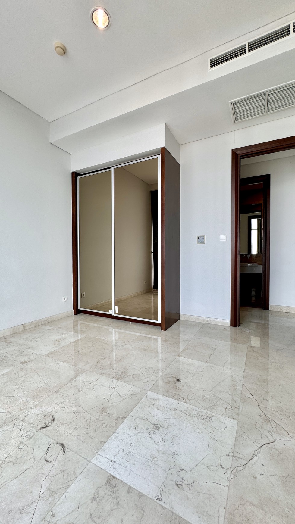 Dijual Apartemen Essence Dharmawangsa, Jakarta Selatan