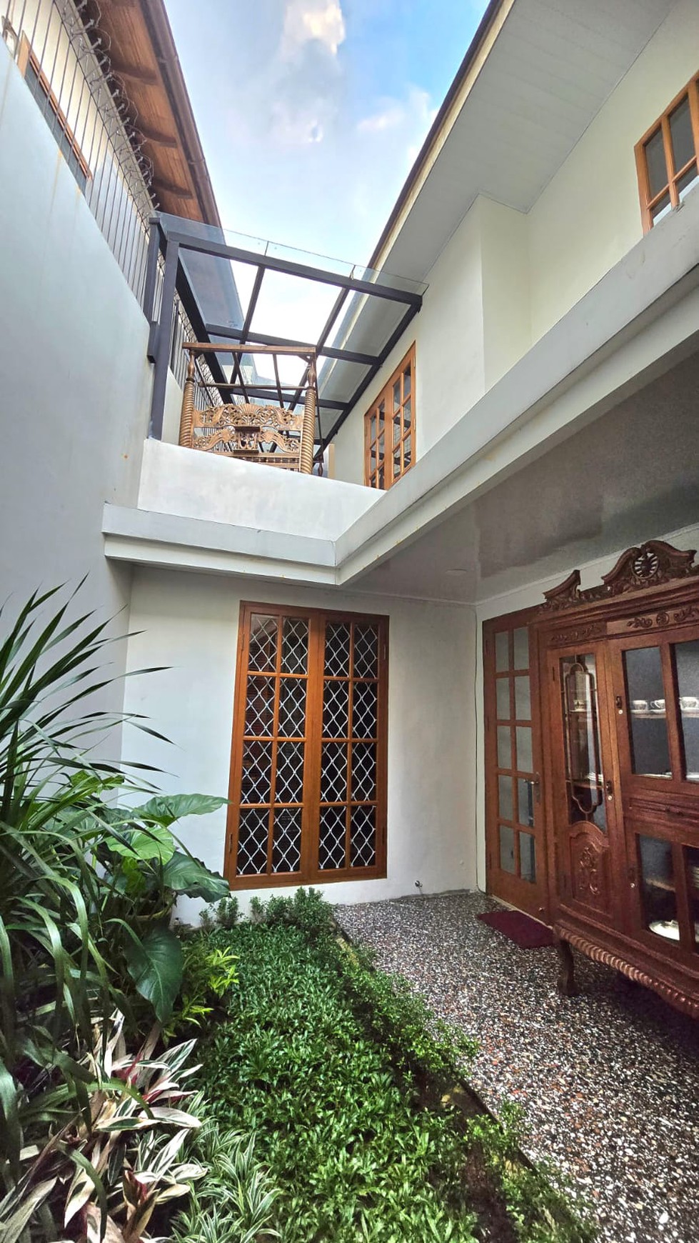 Rumah Hitung Tanah Area Cipete