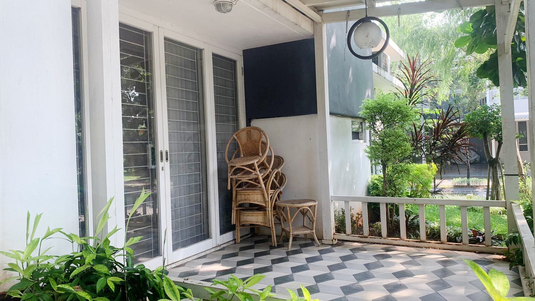 Rumah Hitung Tanah Area Cipete