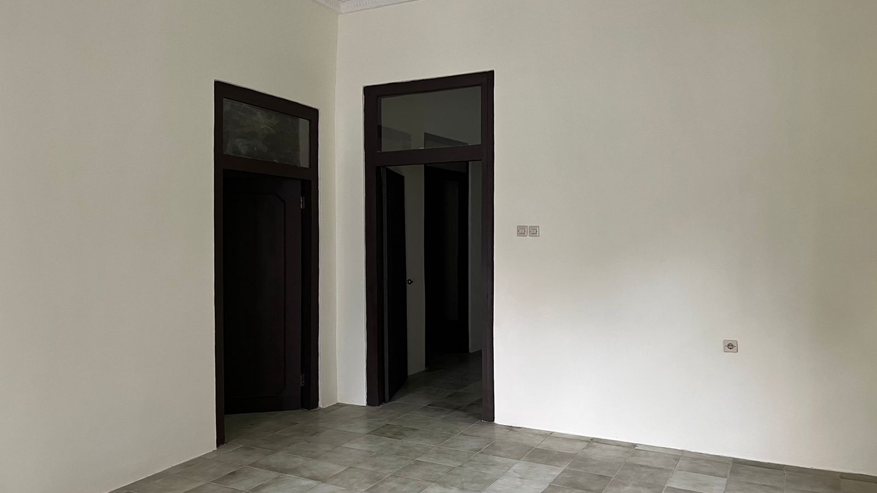 Rumah Hitung Tanah Area Cipete