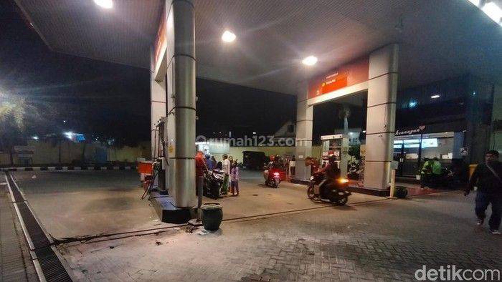 Rumah Hitung Tanah Area Cipete