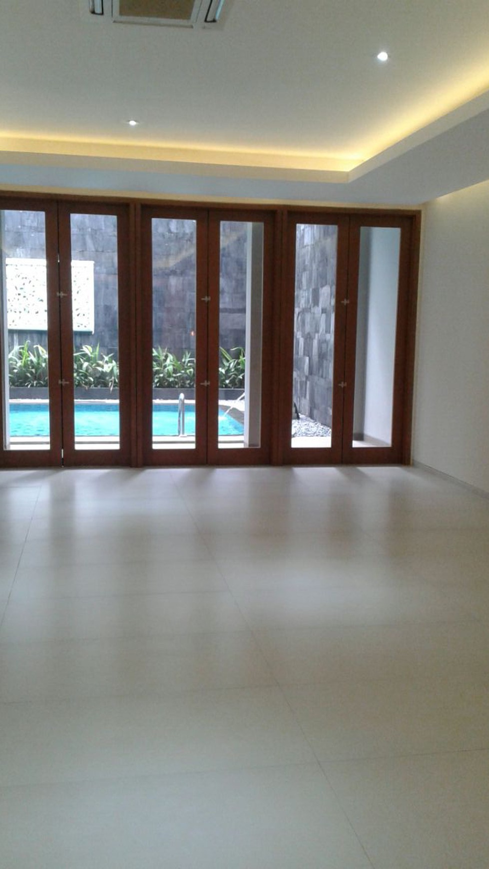 Rumah Bagus Minimalis For Lease in Menteng