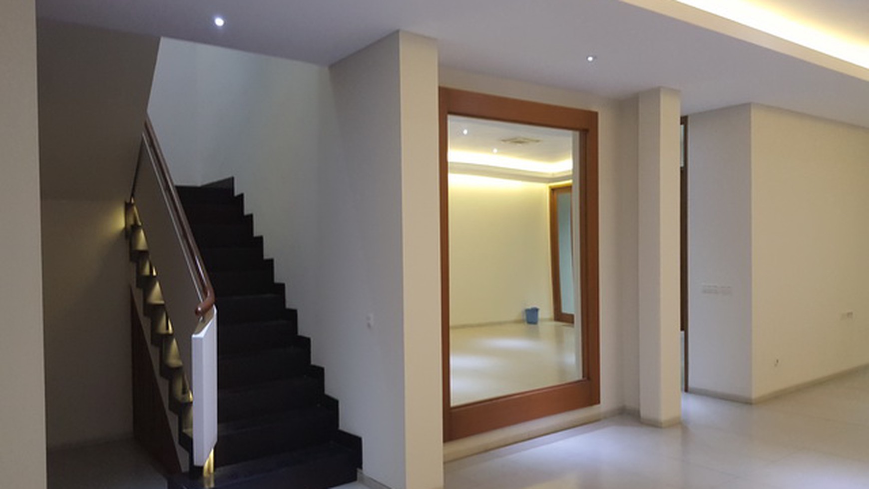 Rumah Bagus Minimalis For Lease in Menteng