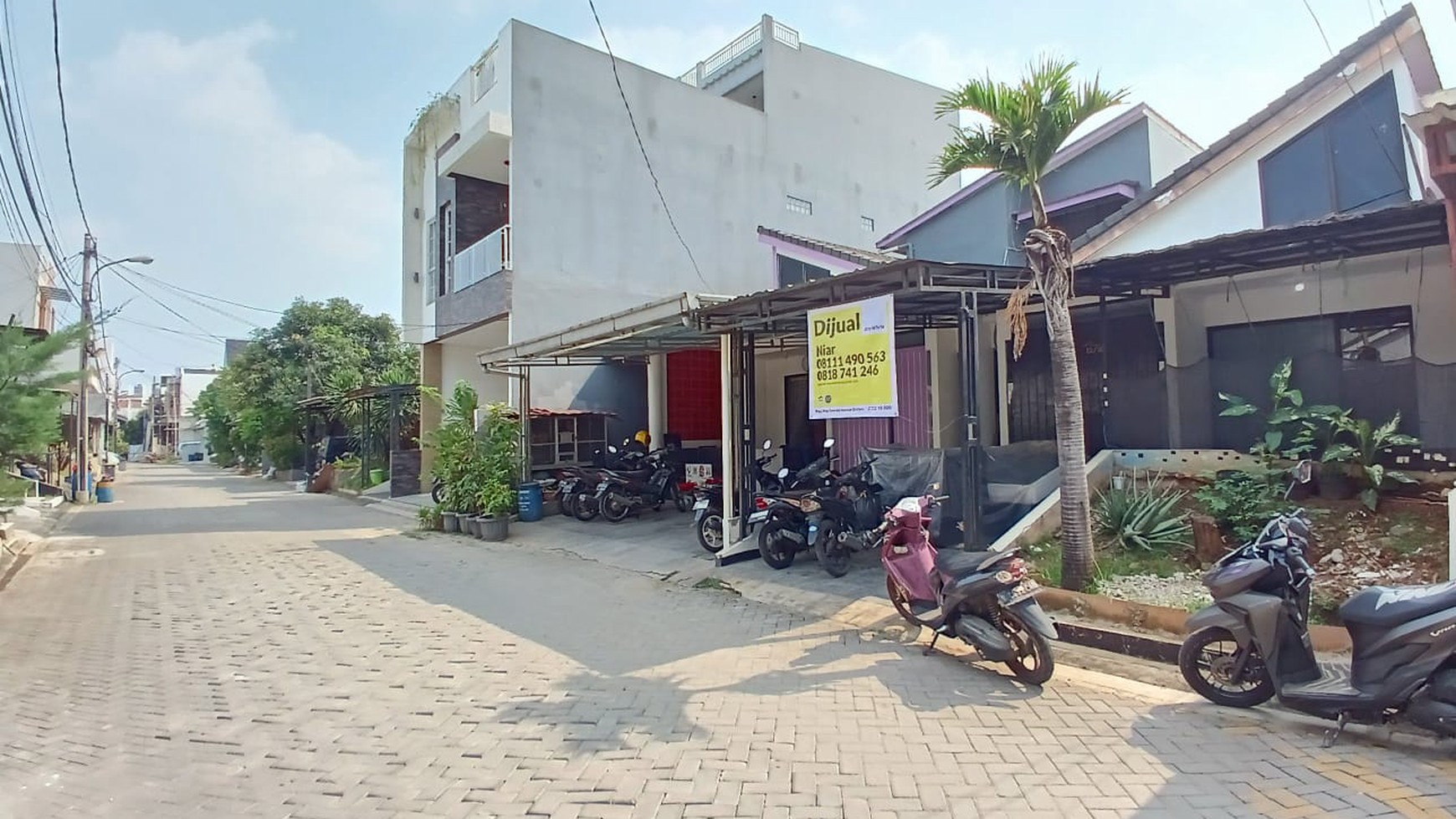 Rumah Bagus Di Perum Ubud Village Ciledug Kota Tangerang