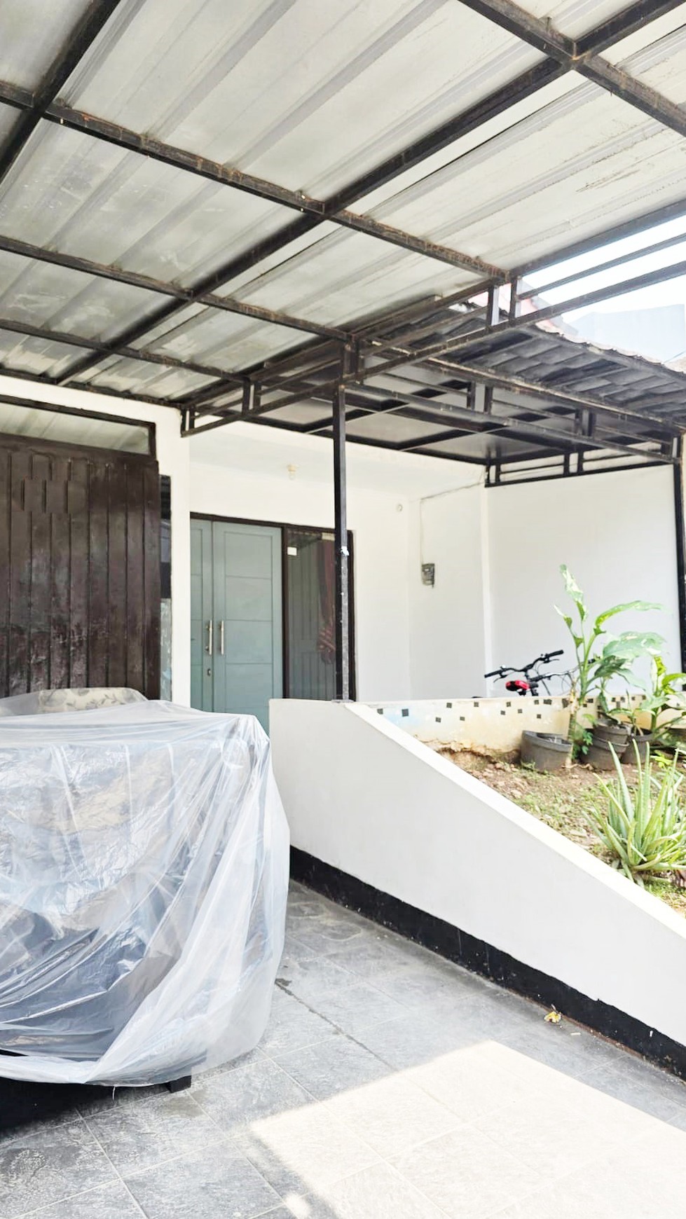 Rumah Bagus Di Perum Ubud Village Ciledug Kota Tangerang