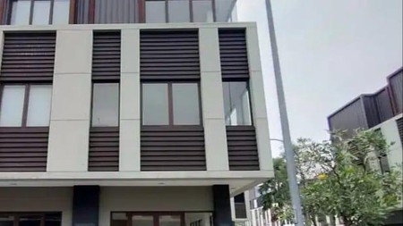 Hot Rent. Ruko bagus West Park, cocok untuk berbagai usaha.. 