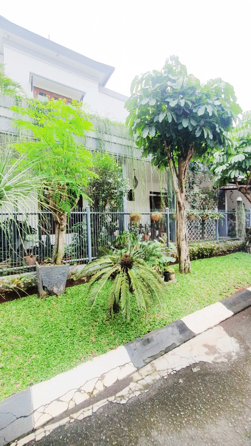 Rumah Bagus Di Taman Senayan Bintaro Jaya Sektor 9