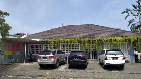 8. Dijual  rumah bisa untuk usaha Darmo permai timur 