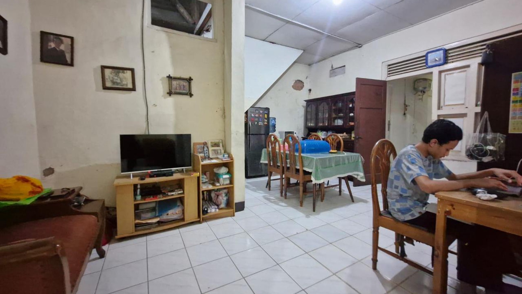 Di Jual Rumah tua hitung tanah lokasi area tenang dan strategis strategis di Jl. Kerinci Gunung, Jakarta Selatan 