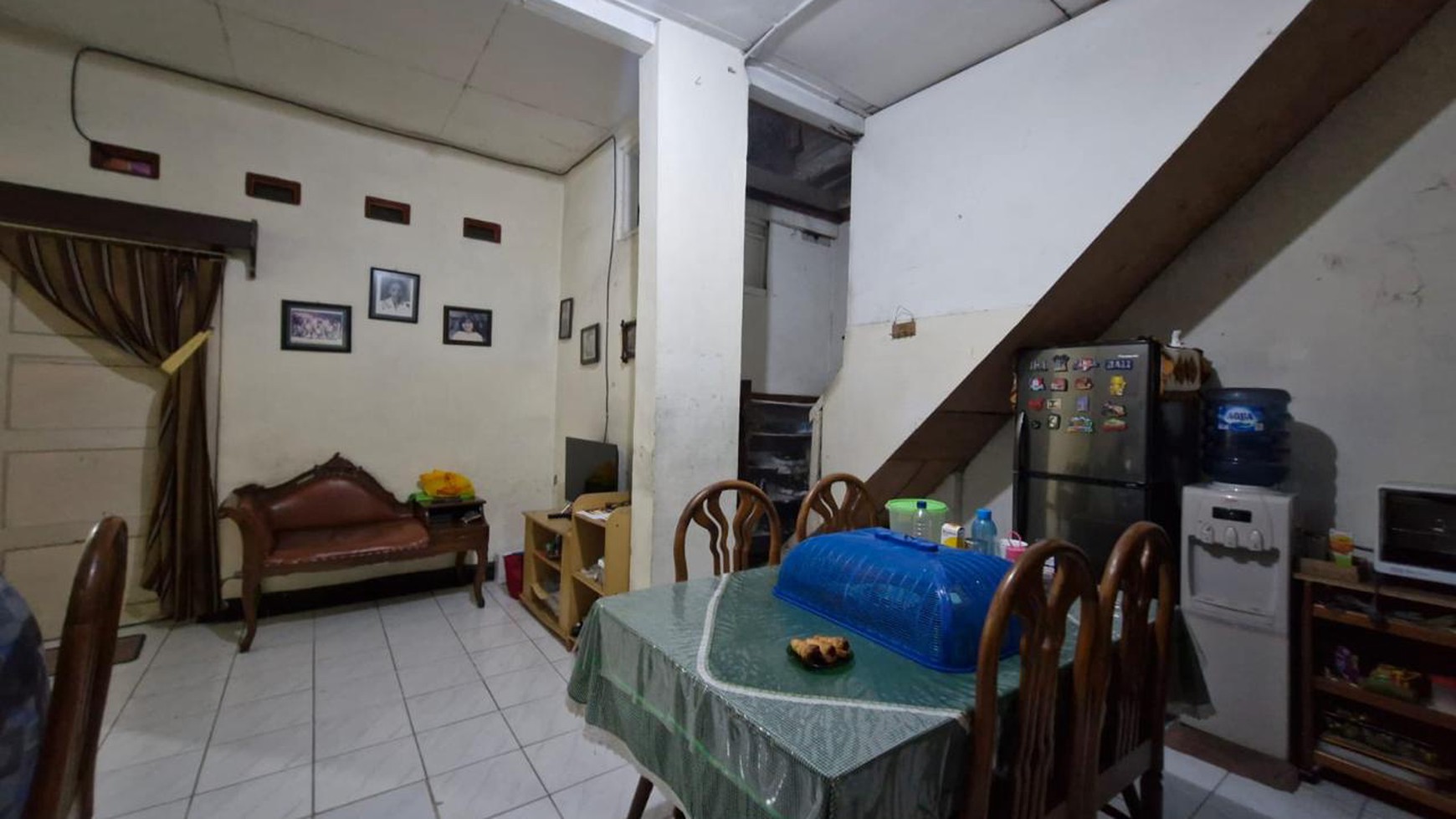 Di Jual Rumah tua hitung tanah lokasi area tenang dan strategis strategis di Jl. Kerinci Gunung, Jakarta Selatan 