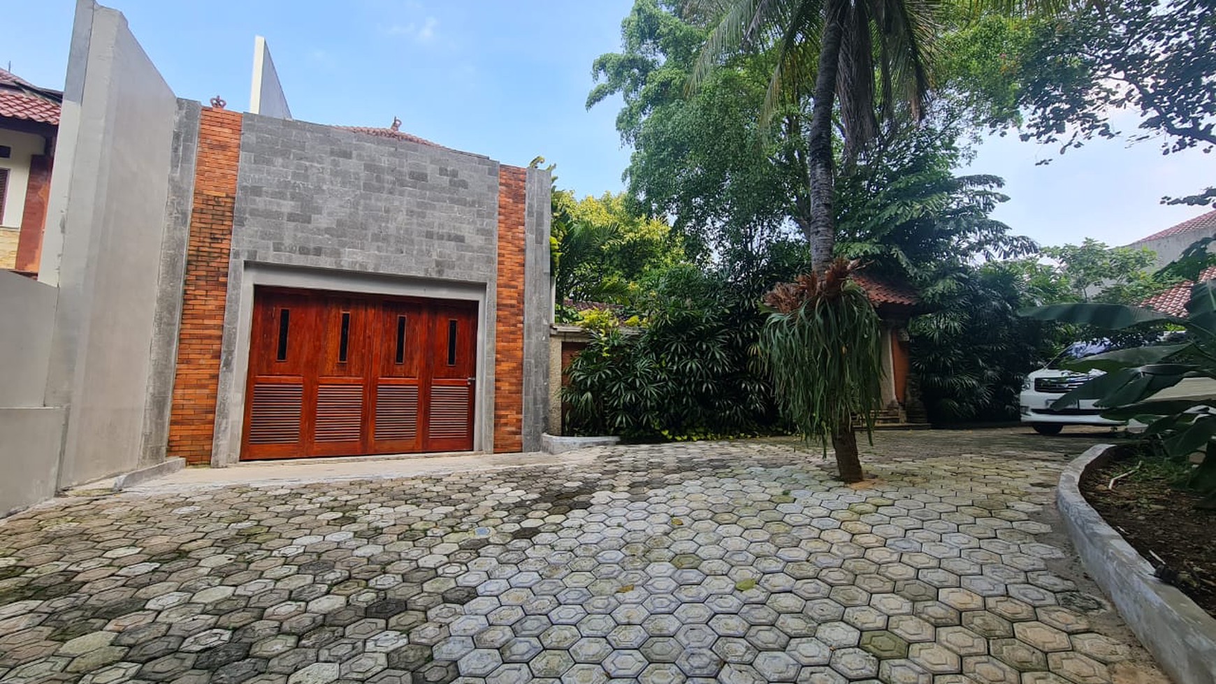 Rumah Bagus Di Bali View Kintamani, Cirendeu Jakarta Selatan