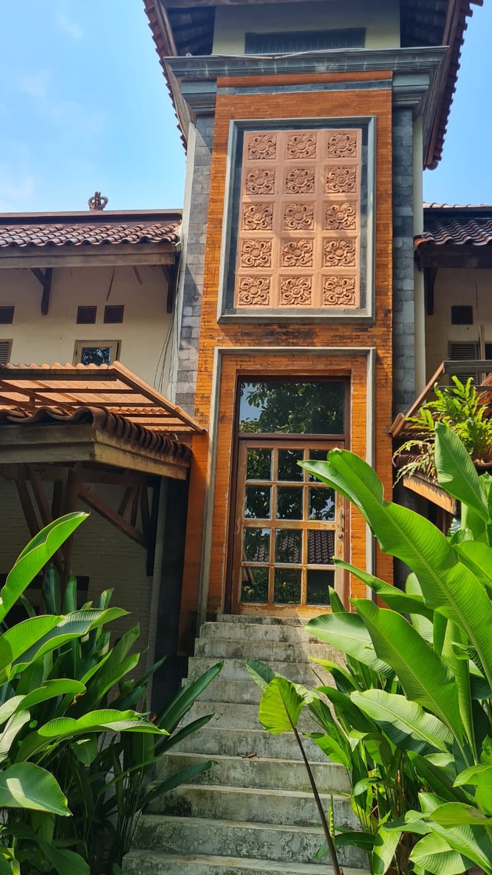 Rumah Bagus Di Bali View Kintamani, Cirendeu Jakarta Selatan