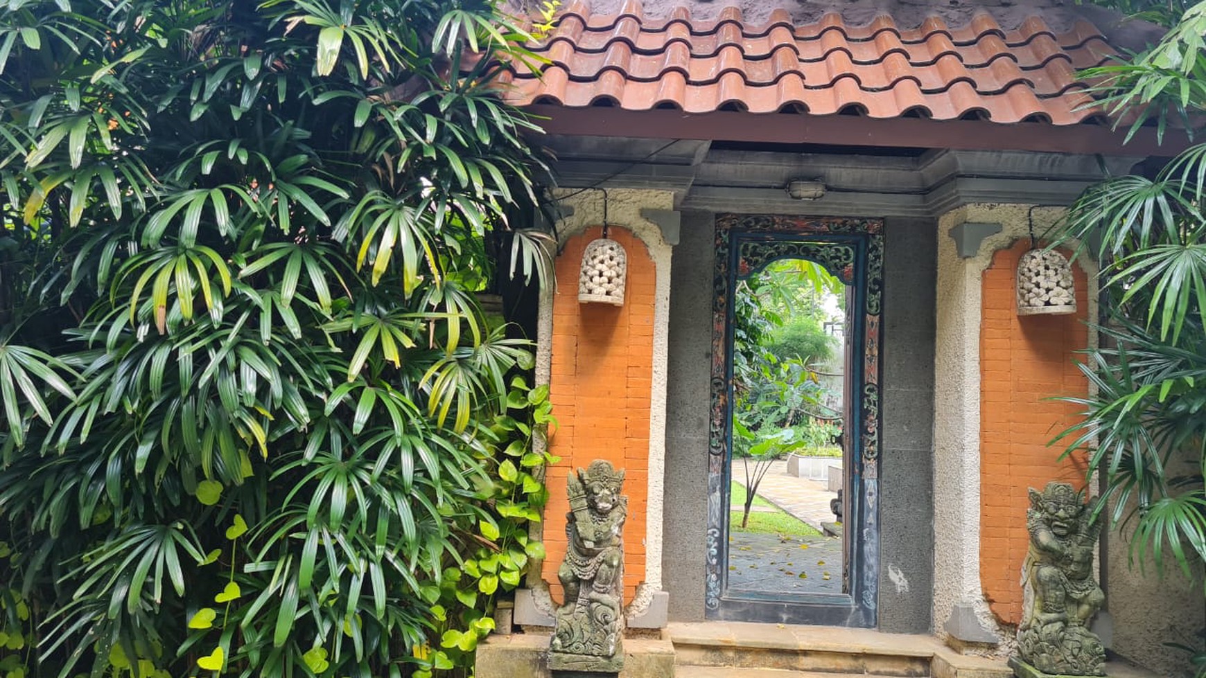 Rumah Bagus Di Bali View Kintamani, Cirendeu Jakarta Selatan