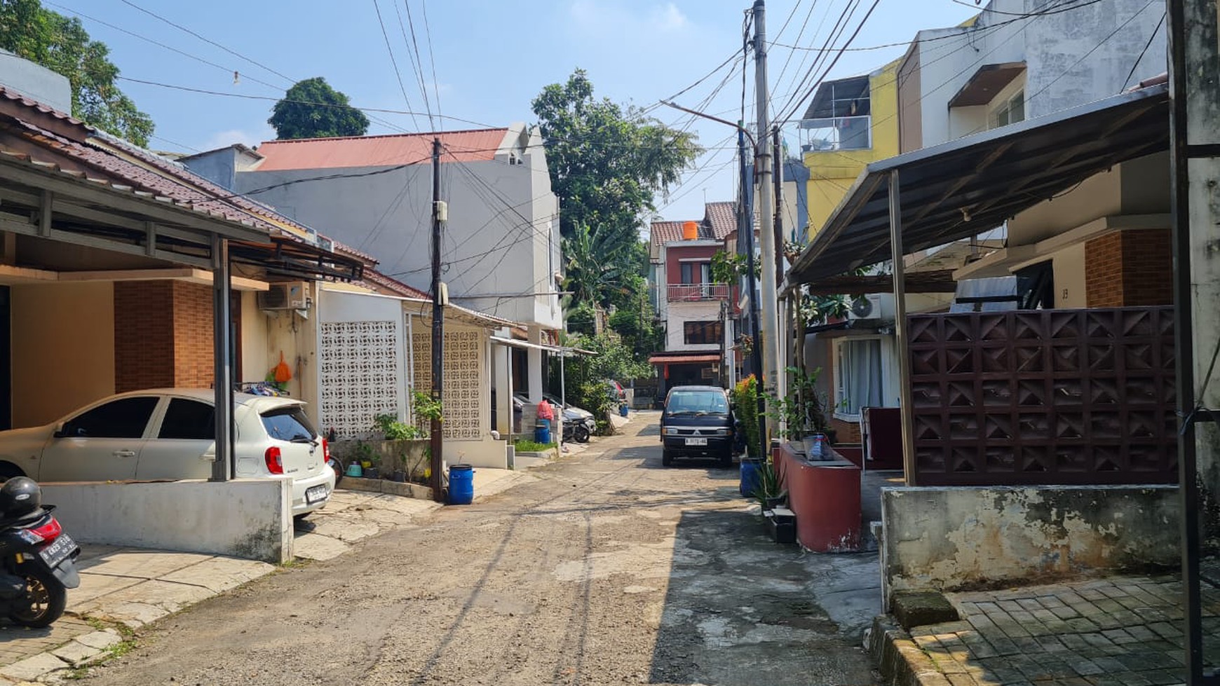 Rumah Bagus Di D'diamond Cirendeu Jakarta Selatan