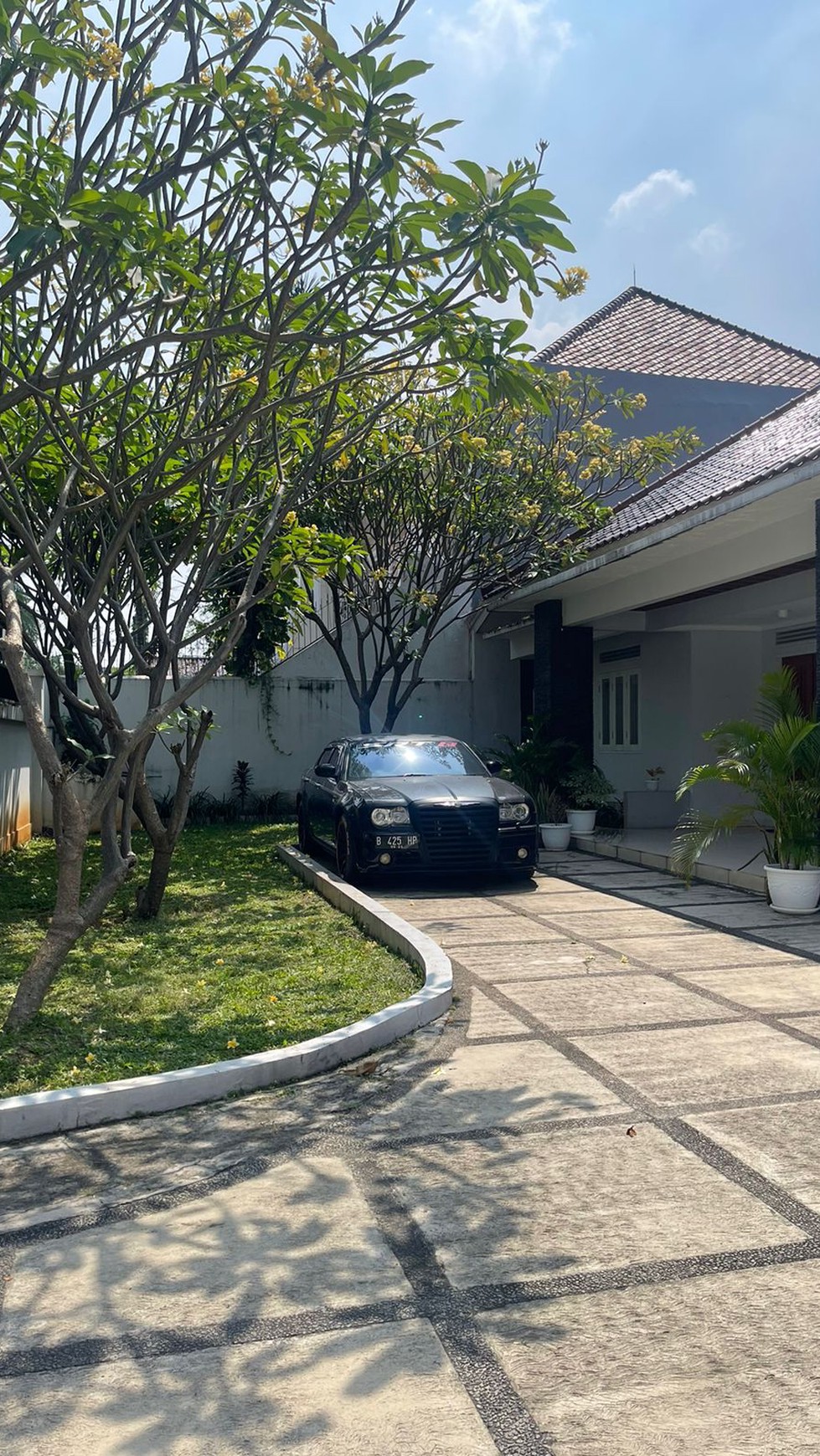 Rumah Hitung Tanag Di Jl Kemang Timur Jakarta Selatan.