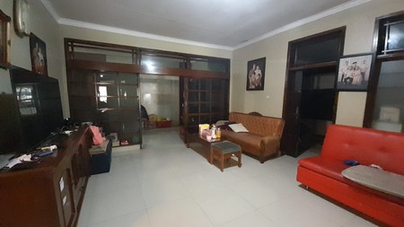 Rumah Tinggal + Kost di Dago Pojok Bandung