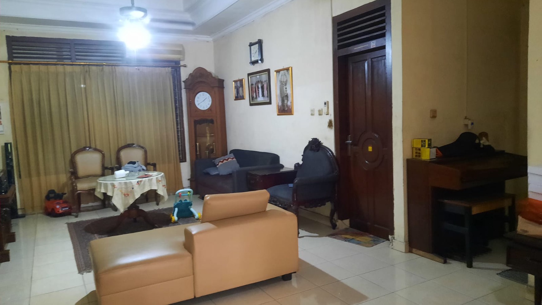 Dijual Rumah Tinggal / Kost di Jalan Jembatan Selatan  Kebayoran Baru Jakarta Selatan