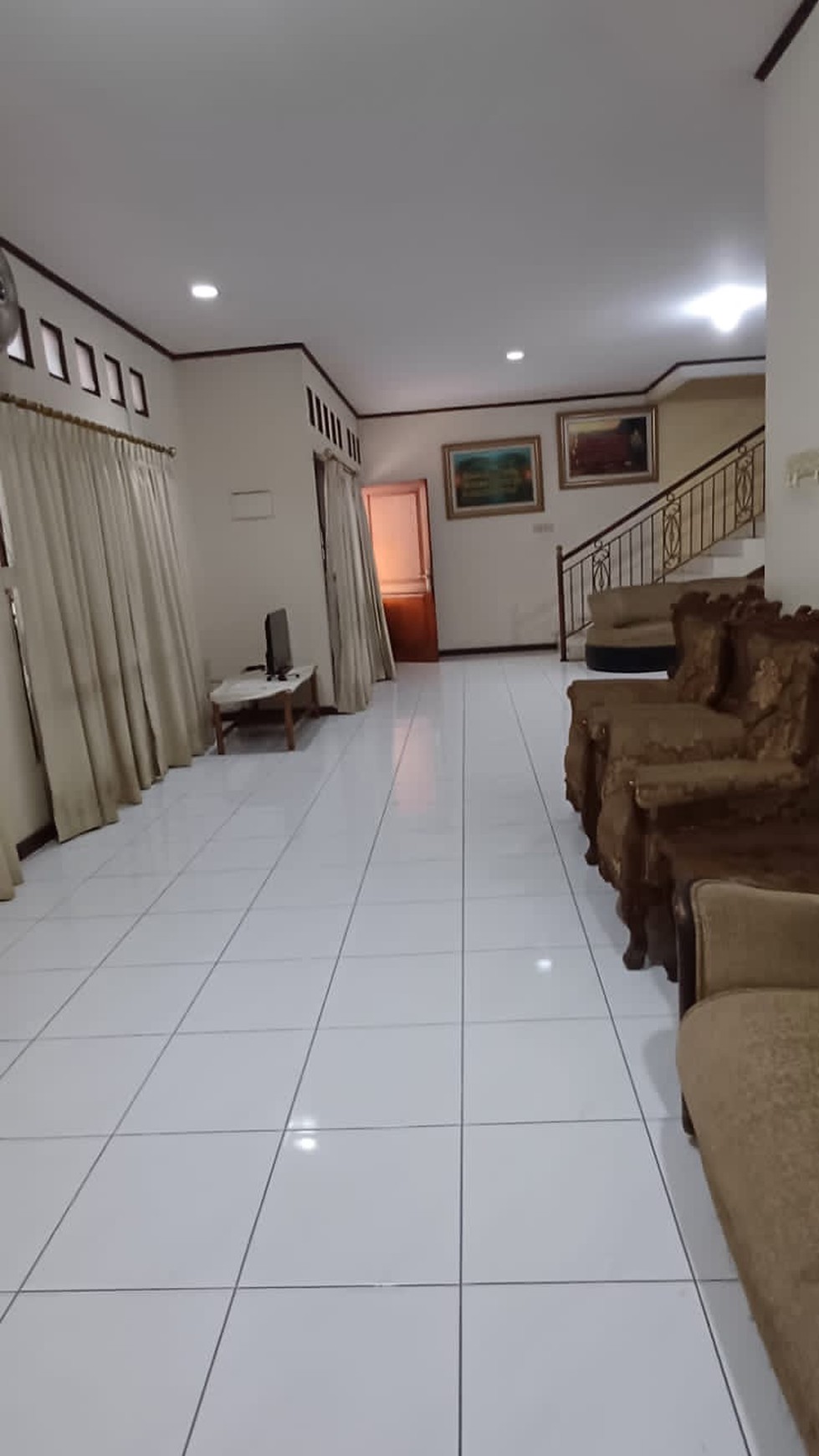 Dijual Rumah Tinggal 2 lt, siap huni di Jl Camar Bintaro Jaya Sektor 3.