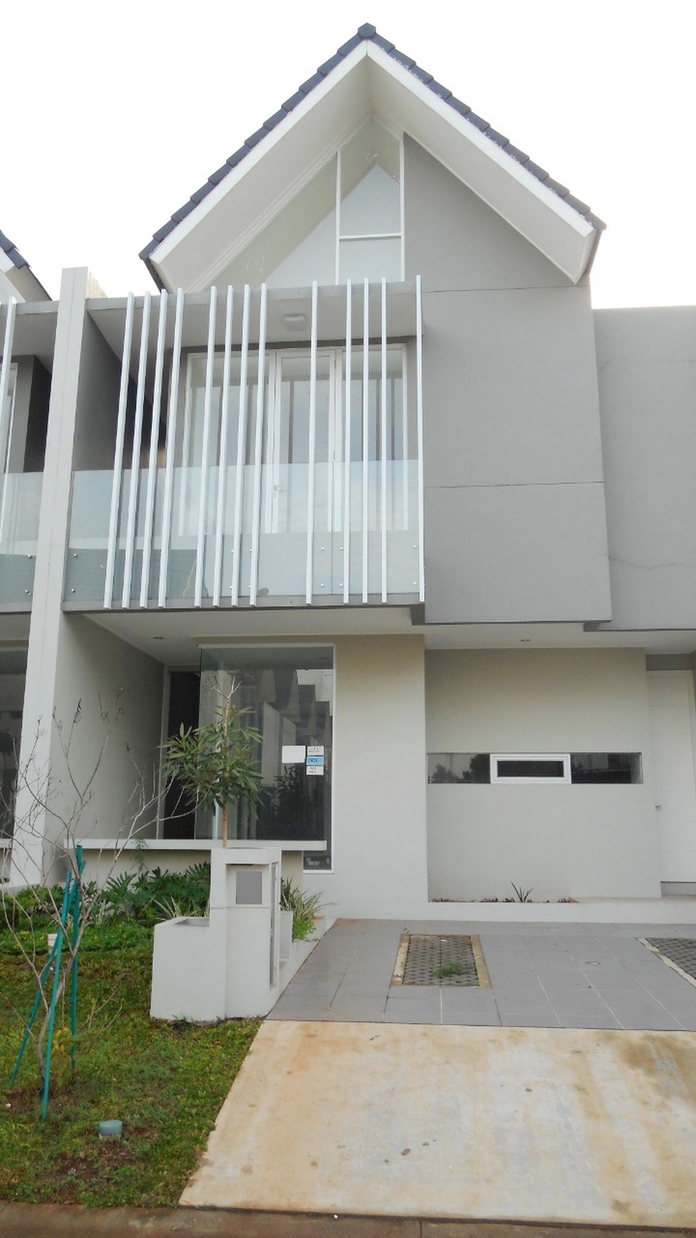 Dijual Rumah bagus di Discovery Eola Bintaro Jaya