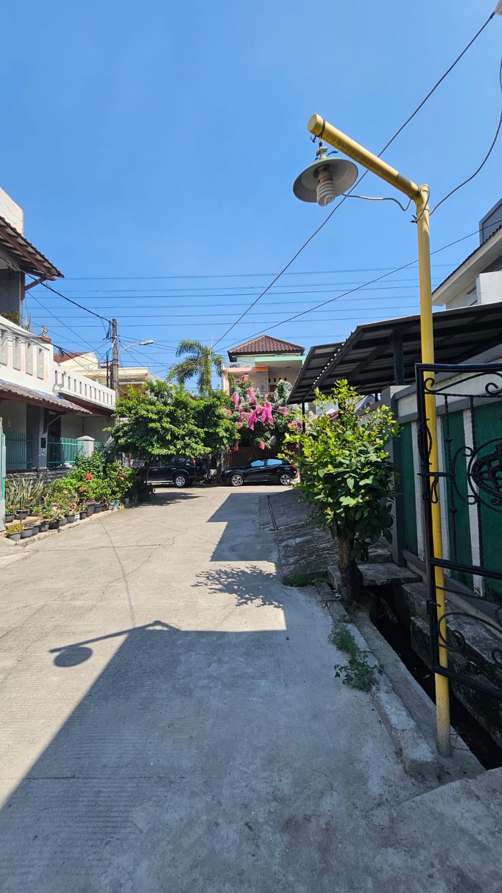 Rumah Minimalis Full Renovasi siap huni di Taman Harapan Baru, Bekasi