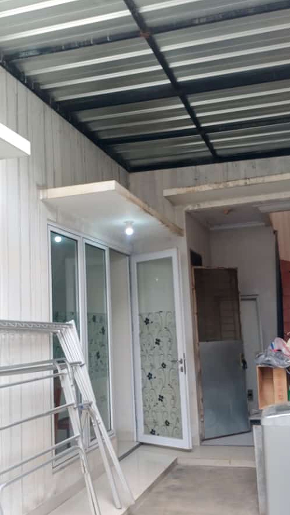 RUMAH SIAP HUNI  di PUSPITA LOKA dekat TAMAN KOTA BSD . 