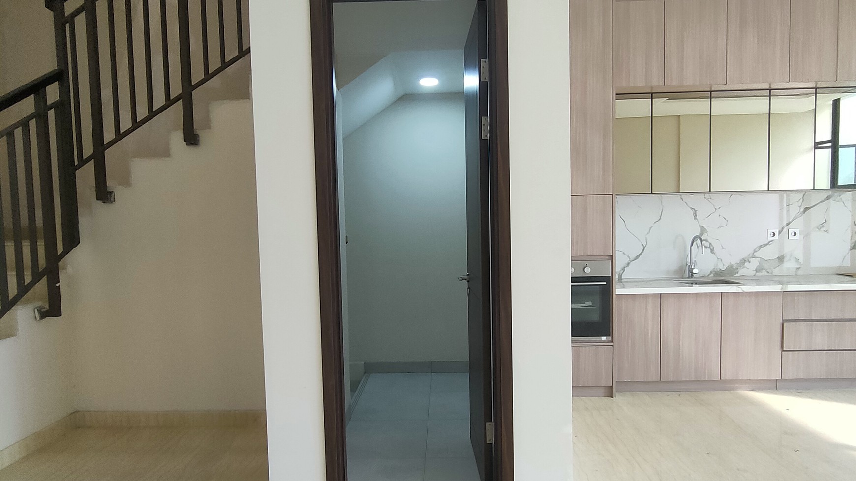 Rumah Pondok Indah Bintaro Dalam Komplek