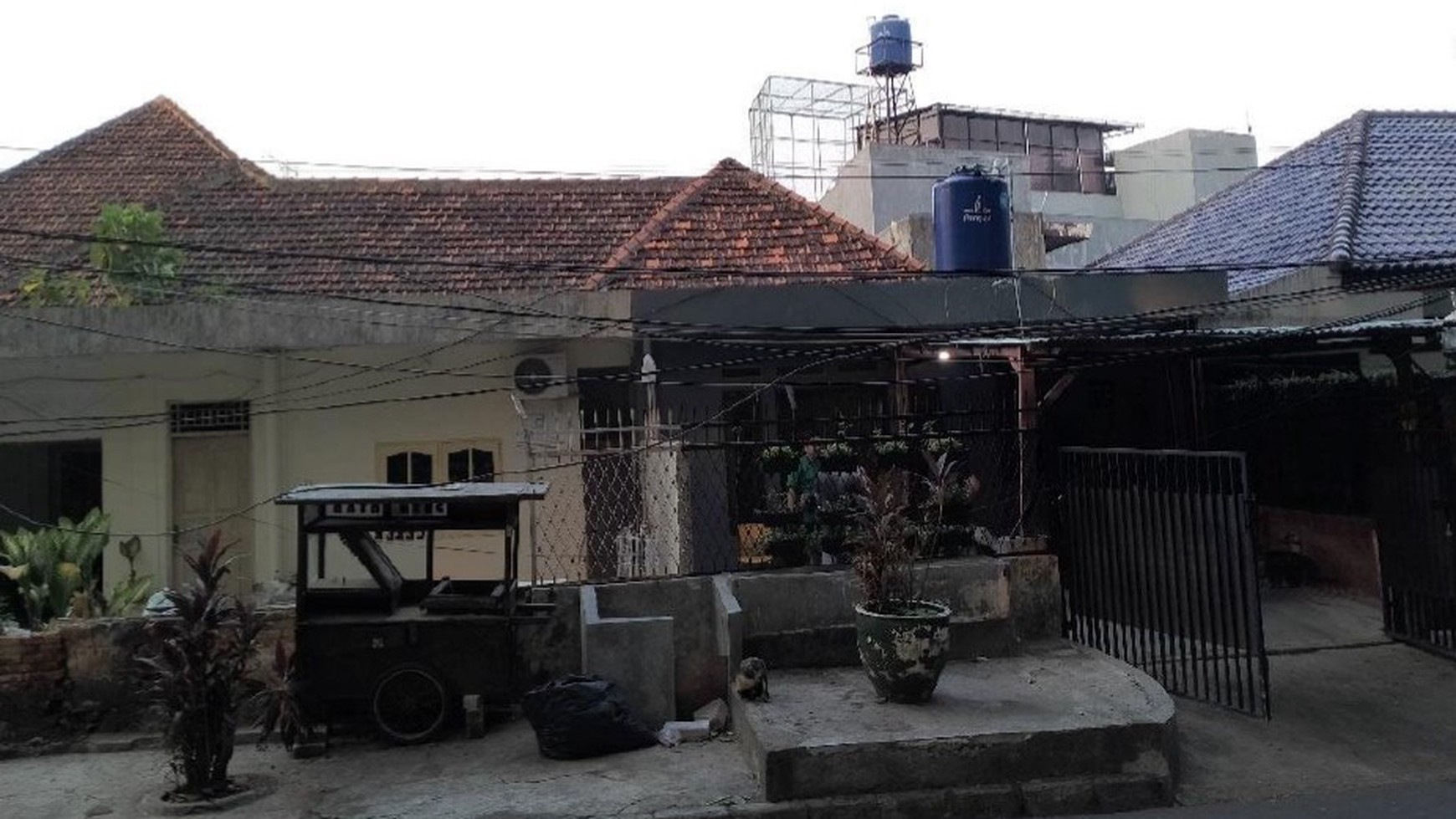 Rumah Asri dan Nyaman Area Menteng Jakarta Pusat