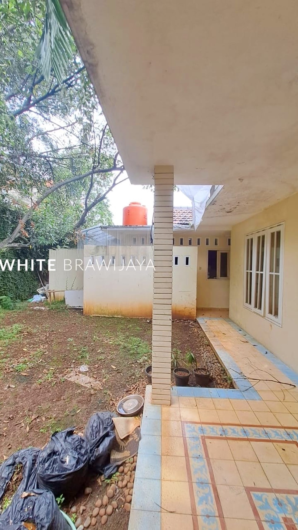 Rumah Hitung Tanah Area Cipete