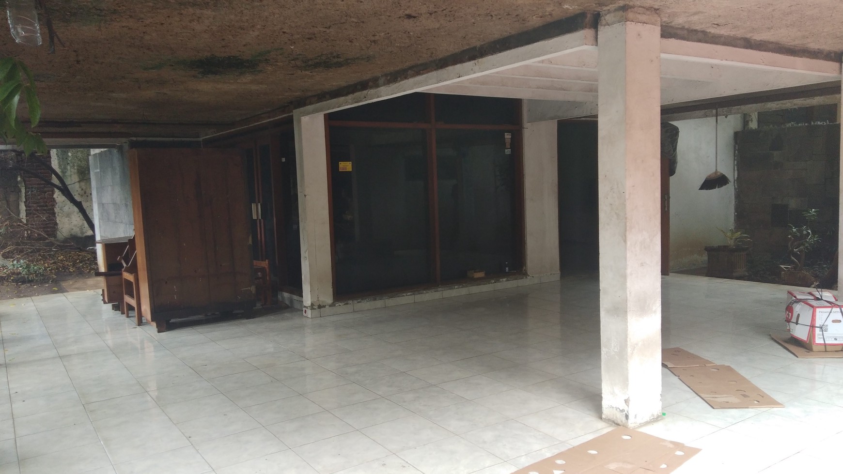 Dijual Rumah Lama Hitung Tanah Setiabudi