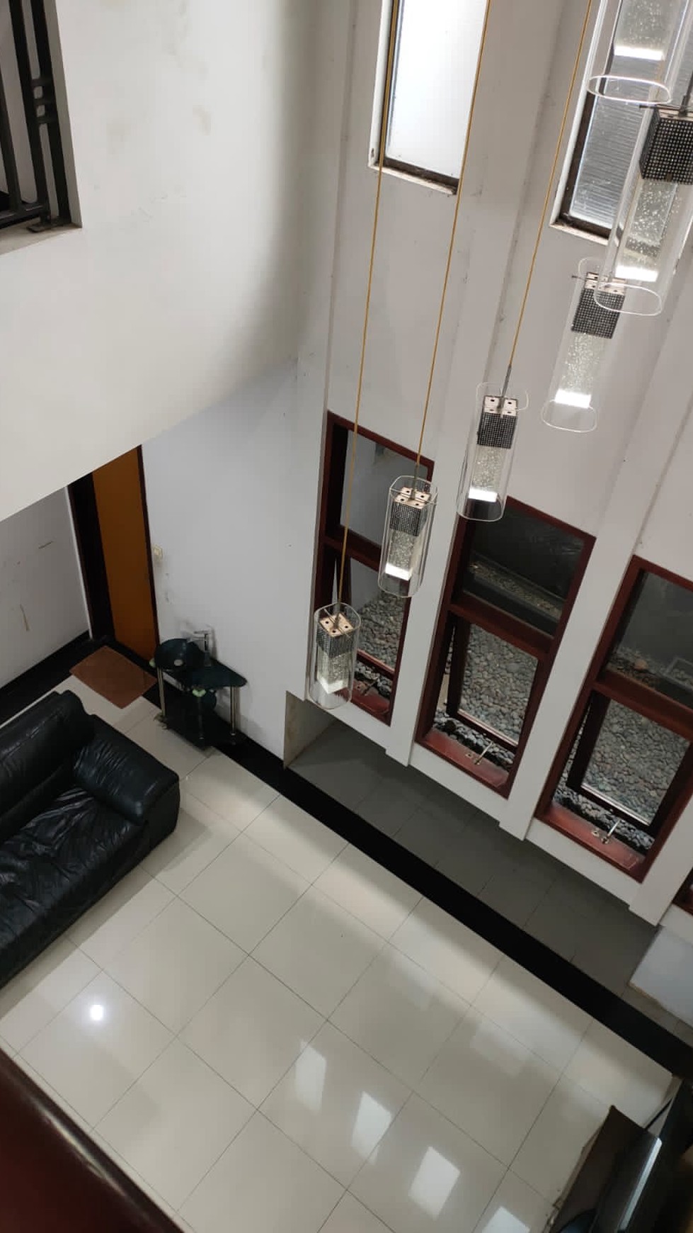 Rumah Lux Semi Furnished di Komplek Puri Tirta Bandung