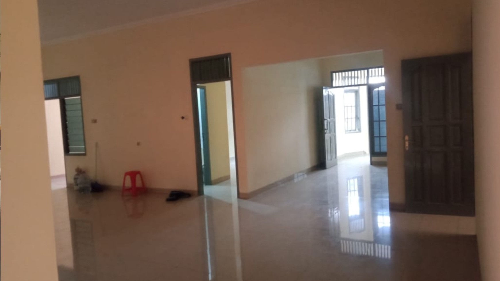 Dijual Rumah Luas dan Nyaman di Kavling PTB Duren Sawit, Jakarta Timur - Lokasi Premium dan Strategis!