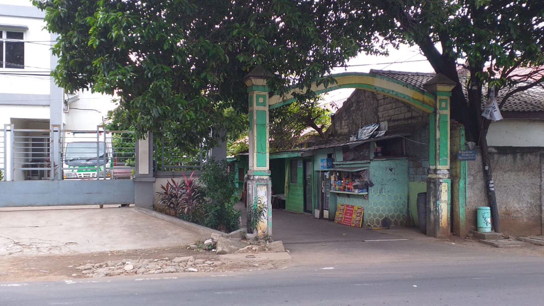 Rumah 1 lantai lokasi strategis di Meruya