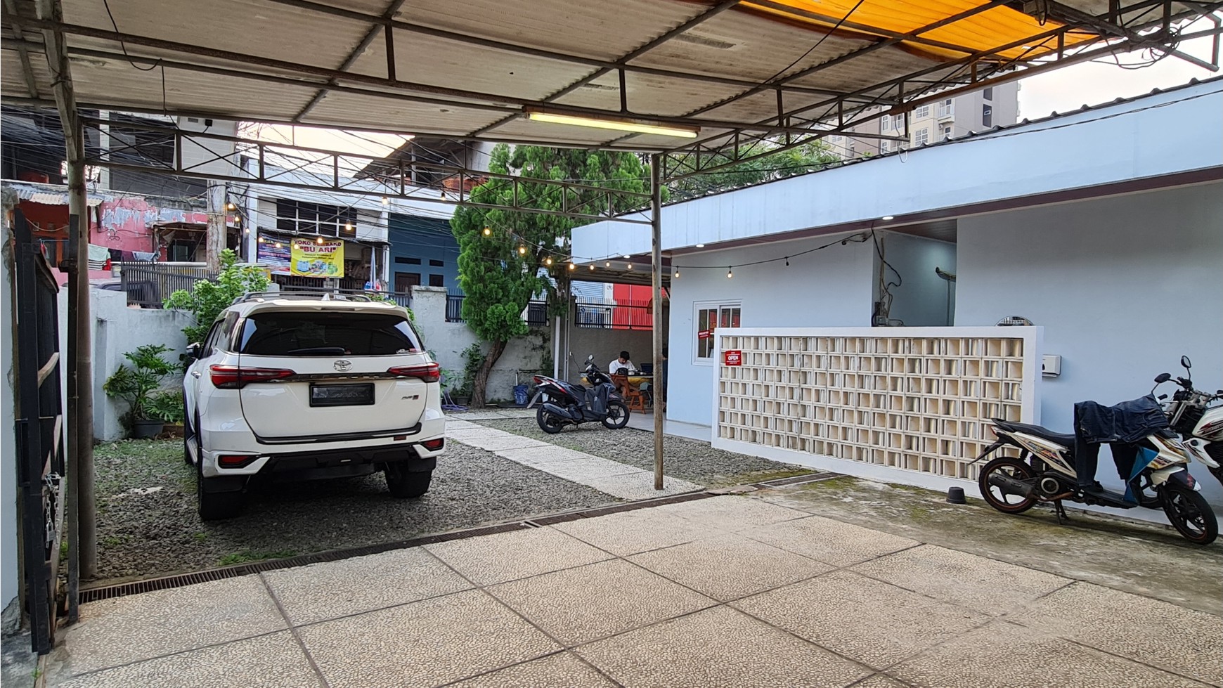 Rumah di Pesanggrahan, Ulujami, Jakarta Selatan