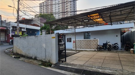 Rumah di Pesanggrahan, Ulujami, Jakarta Selatan