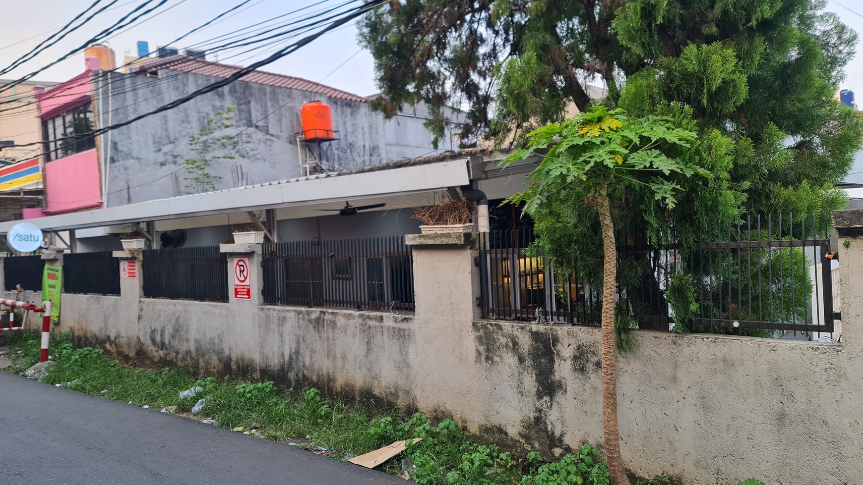 Rumah di Pesanggrahan, Ulujami, Jakarta Selatan