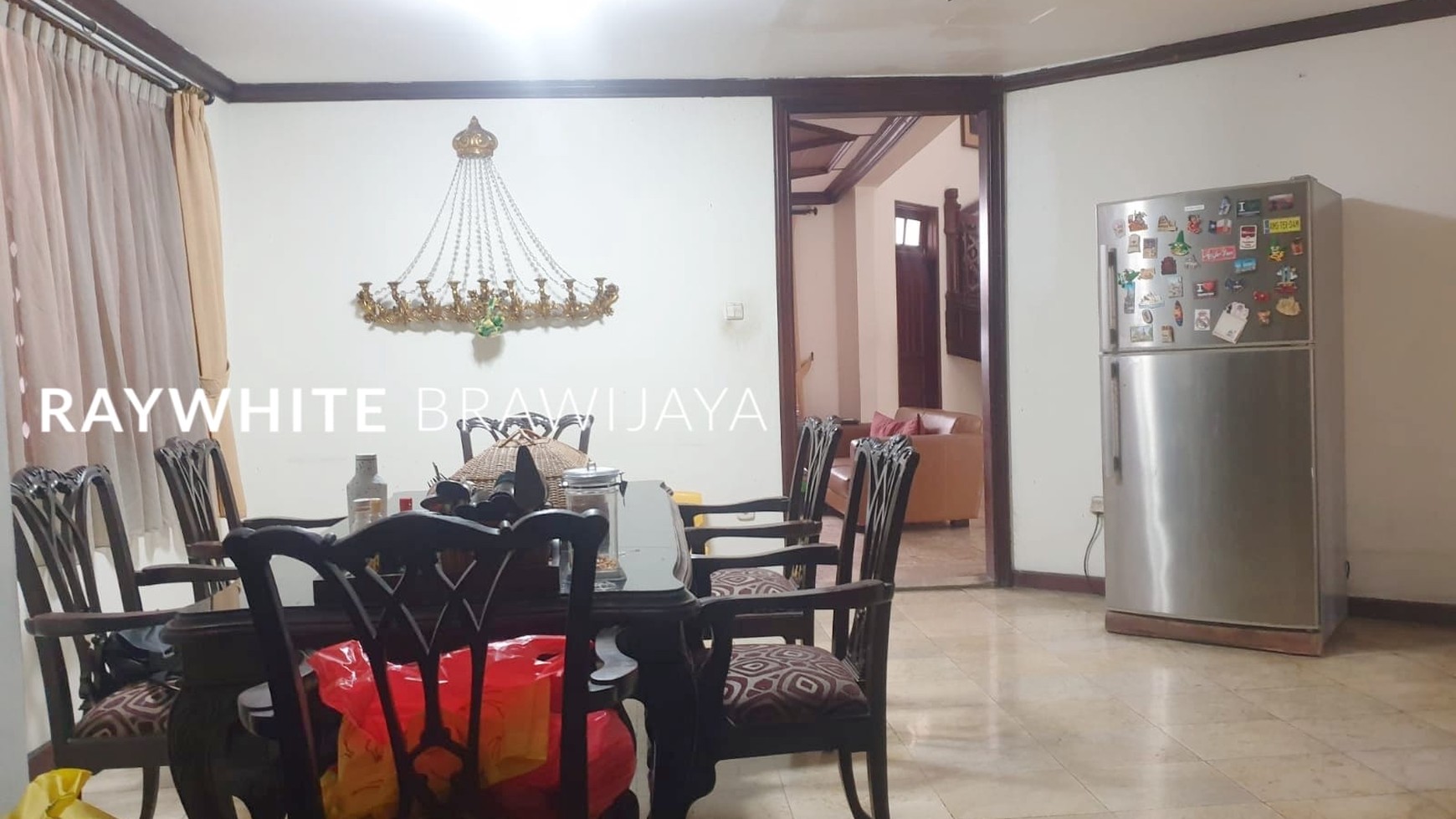 Rumah Lama Lokasi Strategis Area Kebayoran Baru