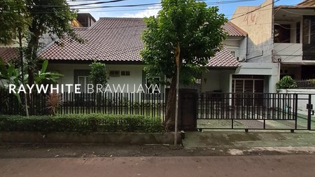 Rumah Siap Huni Lingkungan Tenang Area Kebayoran Baru