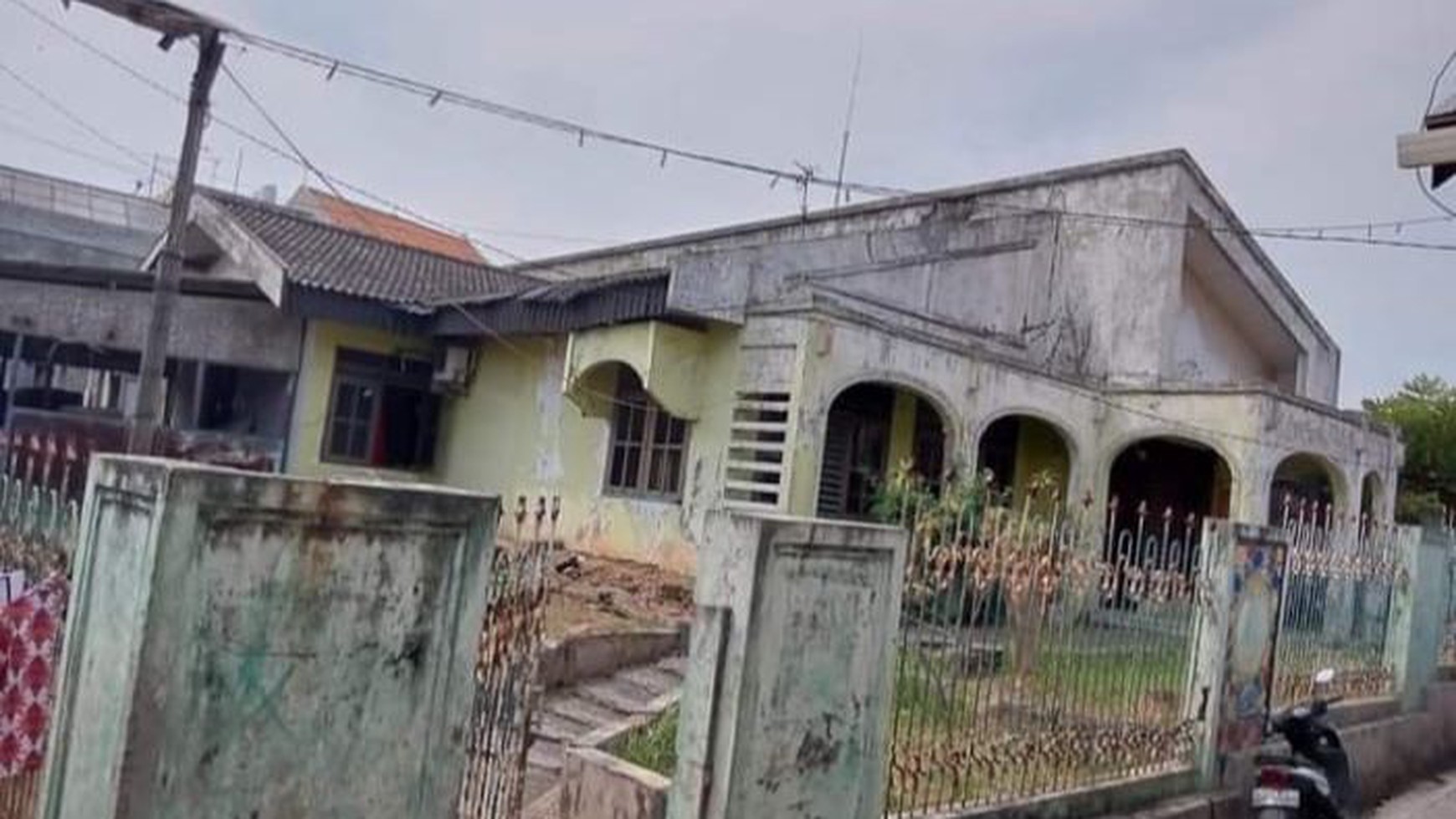 Rumah di jalan Tuparev Karawang