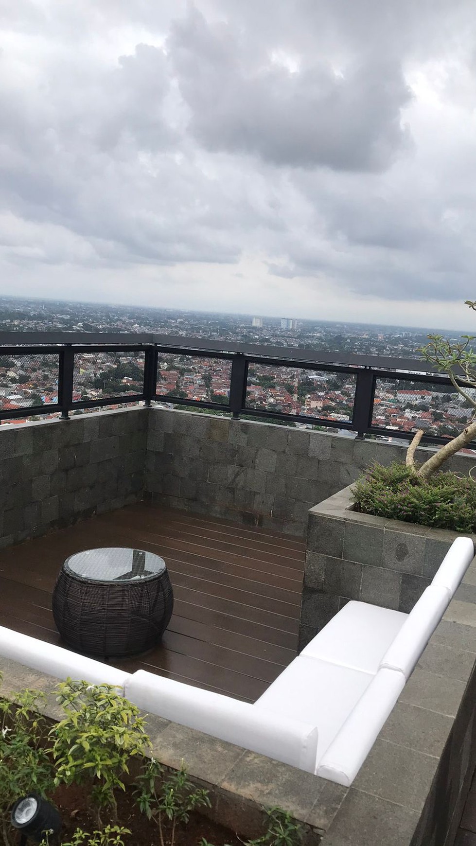 Sewa Apartemen Embarcadero Bintaro 2 BR Fully Furnished