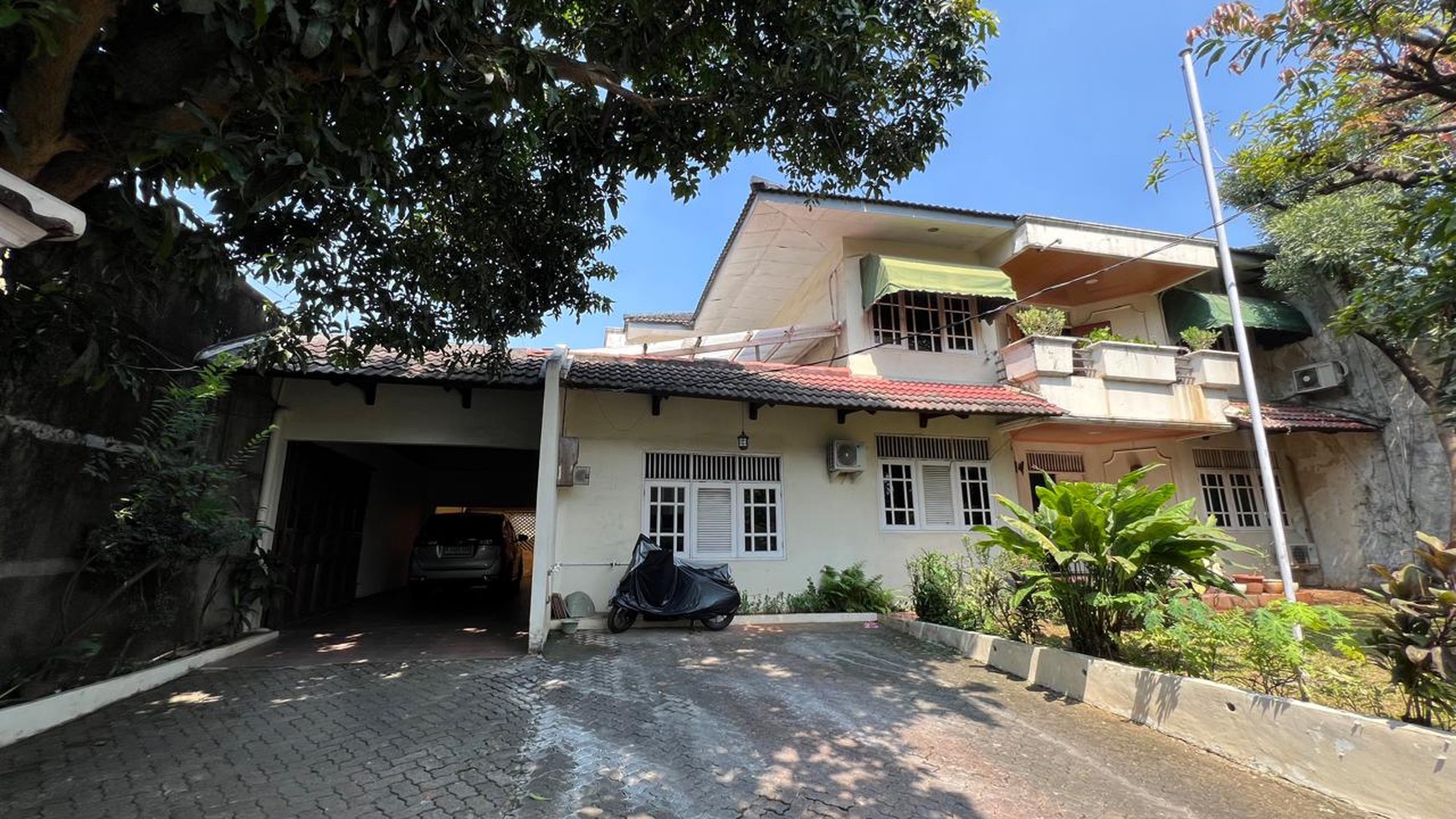 Rumah 2 Lantai Jl. Margasatwa , Jaksel 