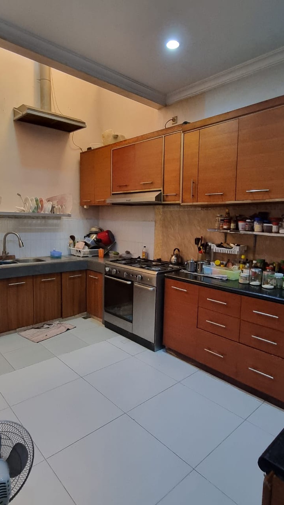 Rumah Hitung Tanah Area Cipete