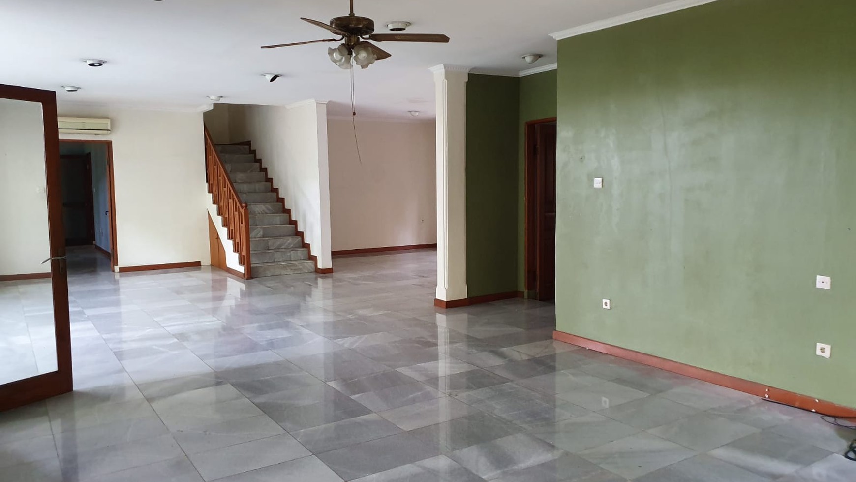 Rumah Hitung Tanah Area Cipete