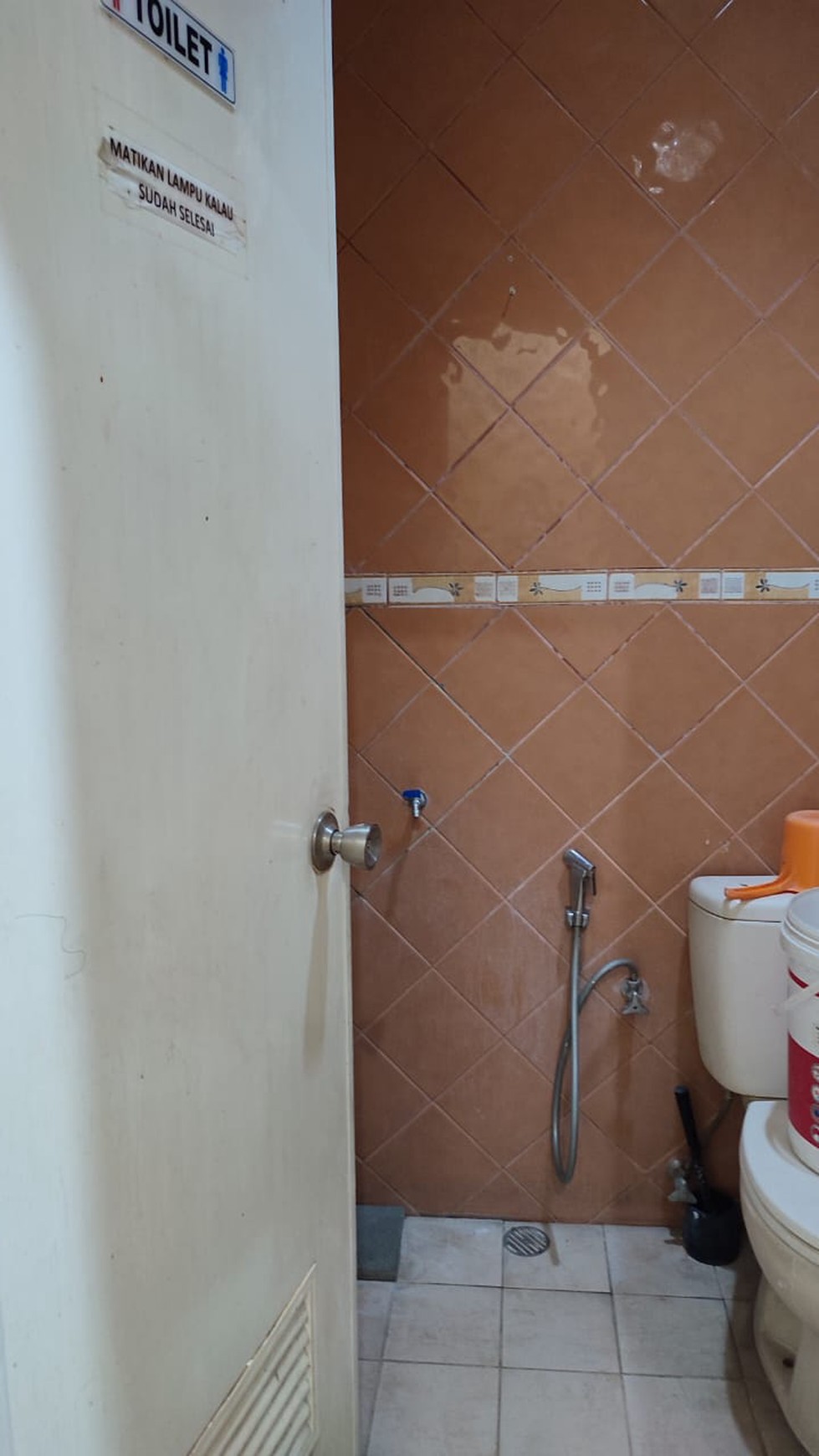 Rumah Hitung Tanah Area Cipete