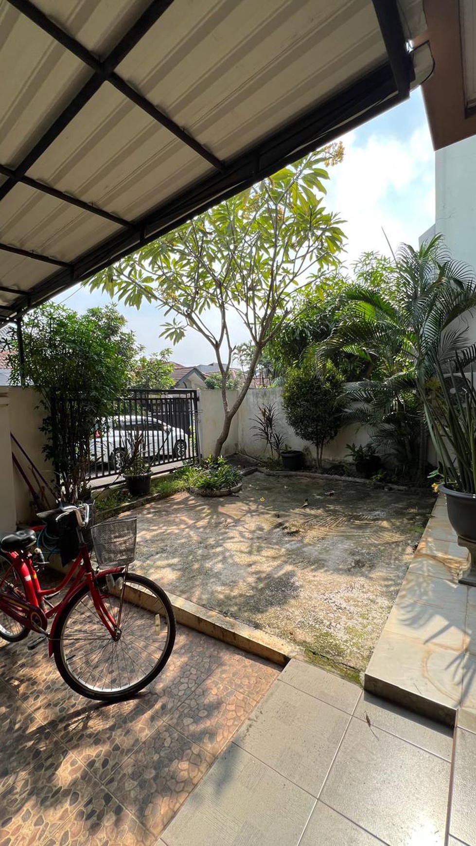 Rumah Hitung Tanah Area Cipete