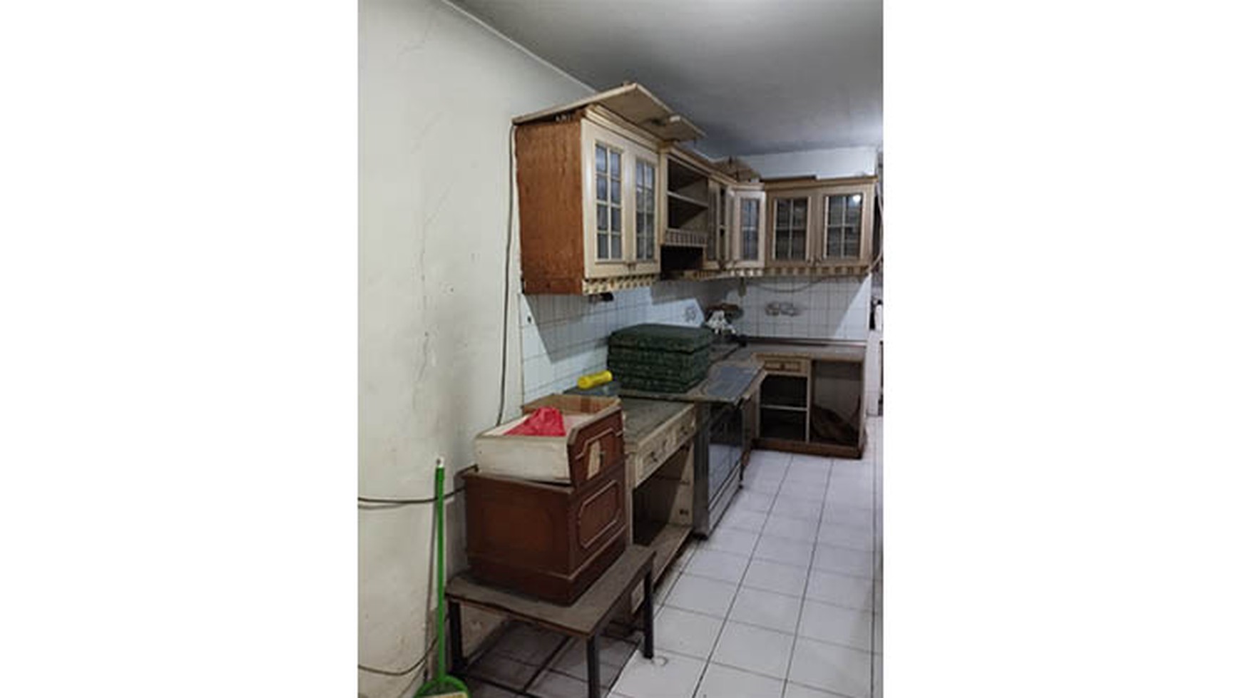 Rumah Kelapa Puan Timur, Kelapa Gading.