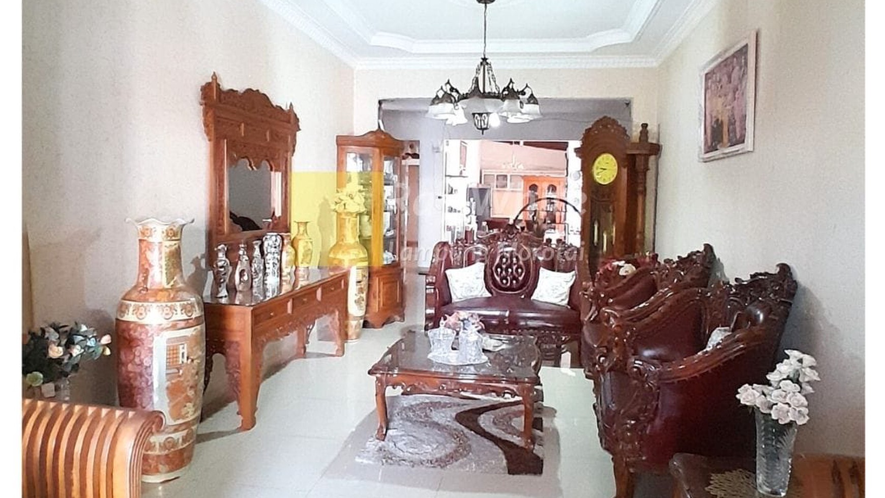 DiJual Rumah di Antasari dengan Pagar dan Taman lin