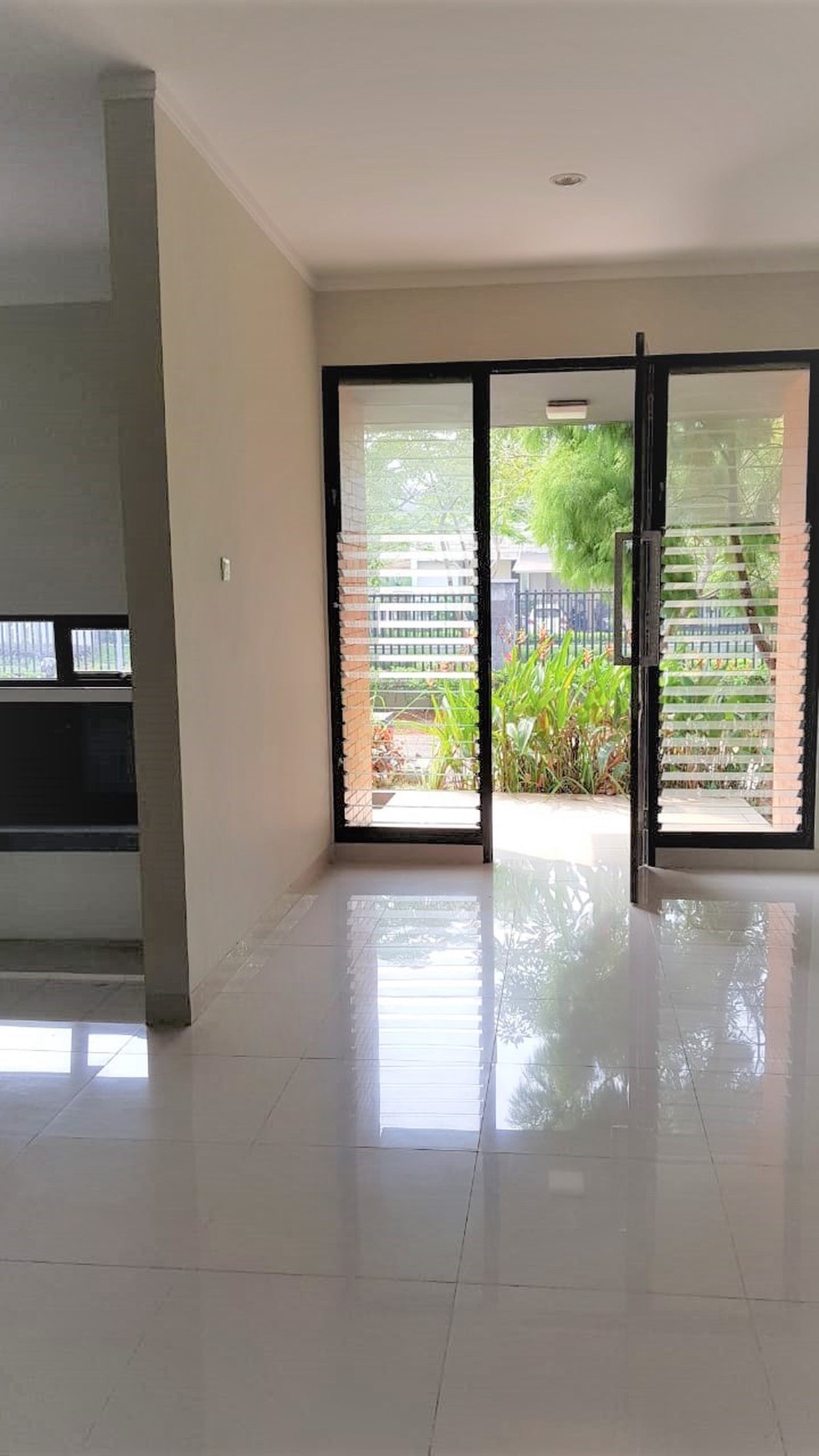 Dijual Rumah Siap Huni di Discovery Flamine Bintaro Jaya