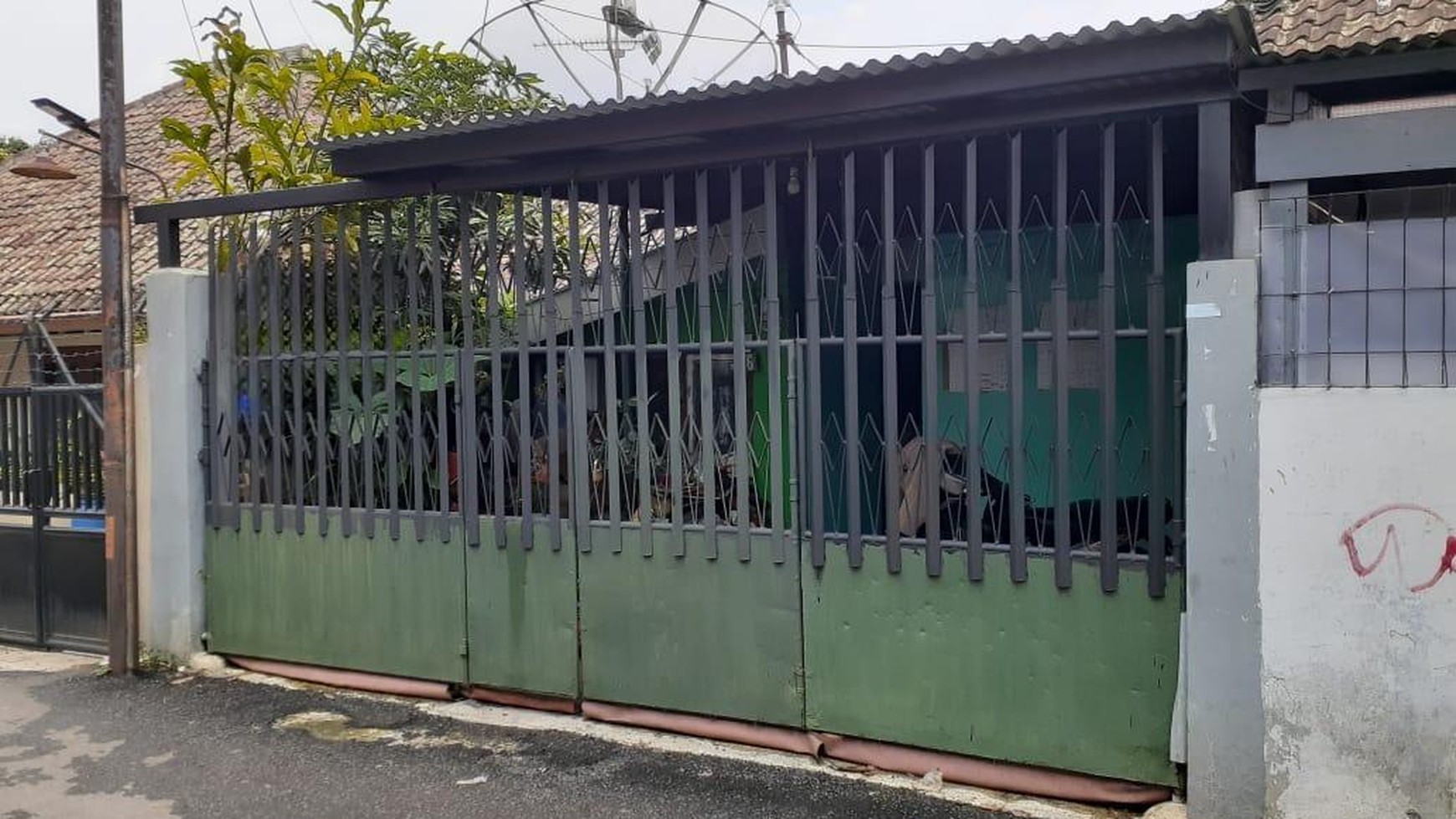 Rumah Hitung Tanah di jl H Sapari Bandung kota